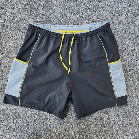 REI Other - REI Mens Climbing Biking Shorts Gray Black Hip Pockets Outdoor Athletic Medium